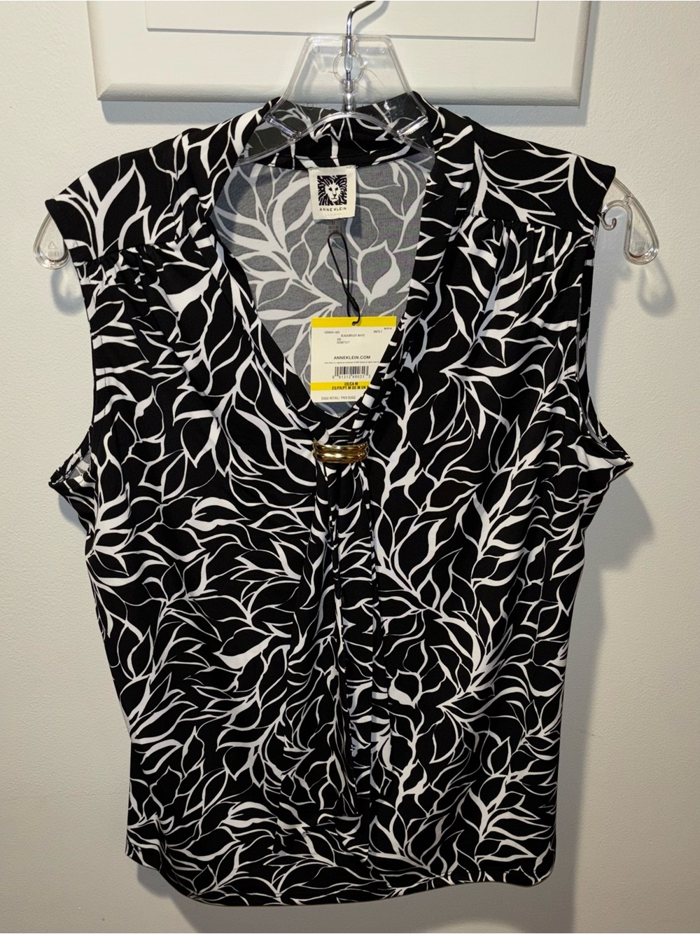 Anne Klein Black and White Abstract Leaf PrinSleeveless V-Neck Top with Long Tie